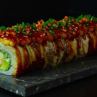 Запеченный ролл с угрем и креветкой в Rick'n'Roll