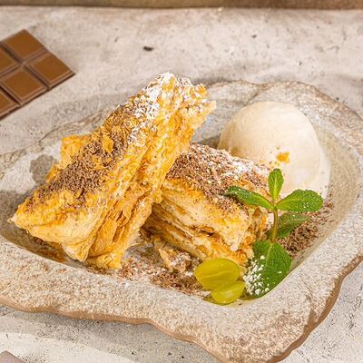 Пирожное Напалеон в Stories по цене 500 ₽