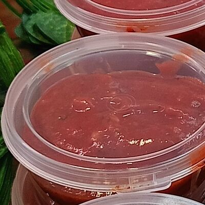 Красный соус в Шашлыки сочные по цене 85 ₽