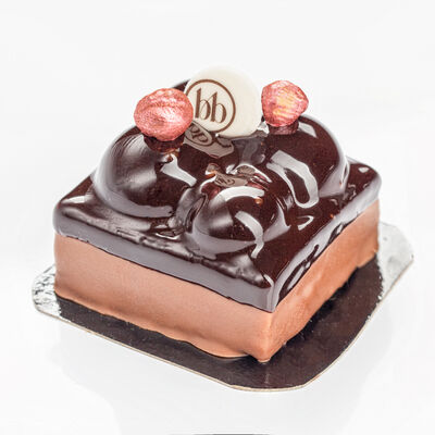 Пирожное Магадор в Bonbon авторская кондитерская по цене 320 ₽