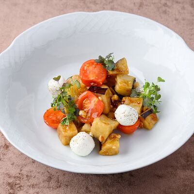 Салат с баклажанамив Chento по цене 510 ₽