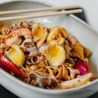 Wok с морепродуктами в Панда Бистро