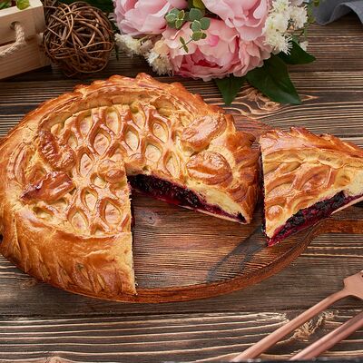 Пирог с лесными ягодами в Ватруш пекарня-кондитерская по цене 890 ₽