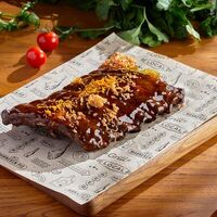 Свиные ребрышки в соусе Апельсиновый Джек Дэниэлс в BBQ Beer Restaurant