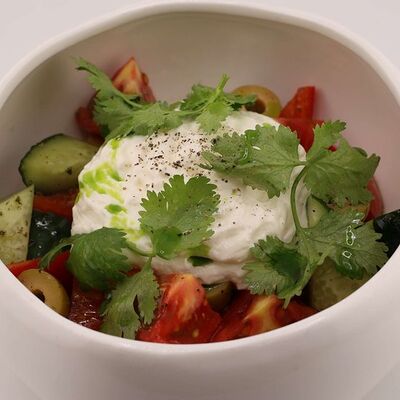 Греческий с муссом из брынзы в Melty по цене 530 ₽