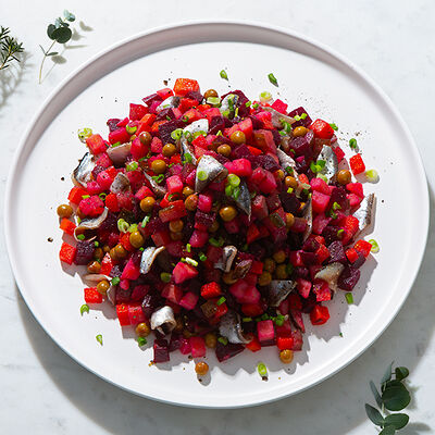 Винегрет с балтийской килькой Xl в Yami Yami по цене 1415 ₽