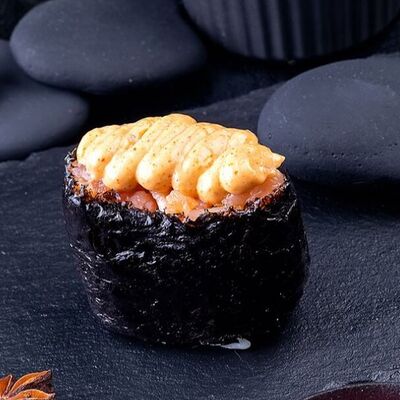 Запечённые суши с угрём в Тайхаку по цене 140 ₽