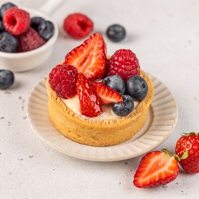 Мини-тарталетка микс ягод в АндерСон по цене 640 ₽