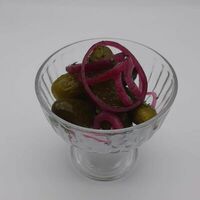 Маринованные огурчики в Кафе Сербской кухни Шеff