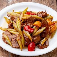 Говядина с сельдереем в Вкус Пекина