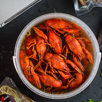 Раки вареные L в Volga Рак по цене 3850 ₽