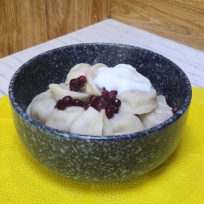 Пельмешки с брусникой 21 шт. в ШАУРМАНИЯи НЕ ТОЛЬКО по цене 429 ₽