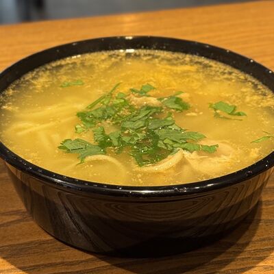 Куриный суп-лапша в Ками cafe club по цене 385 ₽