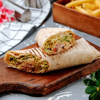 Шаурма из курицы в Елидаели по цене 420 ₽