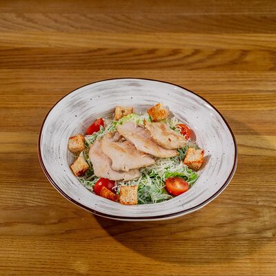 Салат Цезарь с курицей в Хосперкафе бульвар по цене 725 ₽