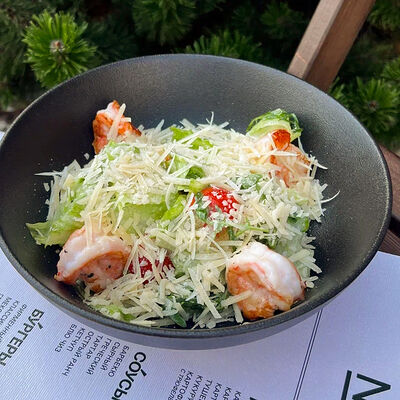 Салат с креветками в Nyen по цене 760 ₽