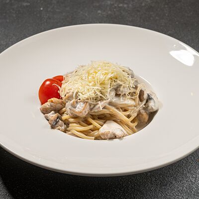 Паста с курочкой в La grande по цене 696 ₽