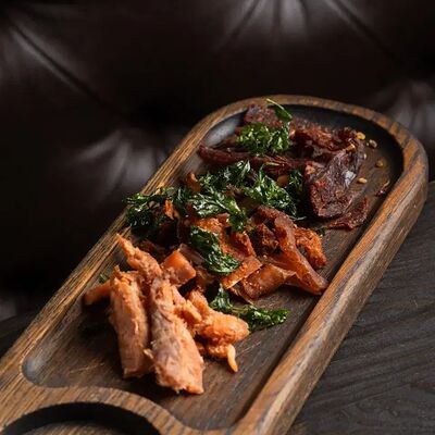 Микс джерок (горбуша, курица, говядина) в Beer & Grill по цене 600 ₽