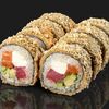 Горячий ролл с тунцом и лососем в Sushi Kama по цене 450