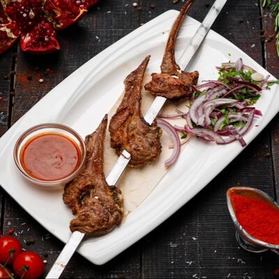 Шашлык из баранины (корейка) в Мясье House по цене 2550 ₽