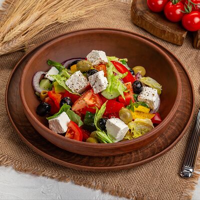 Салат Греческий в Русская кухня по цене 540 ₽