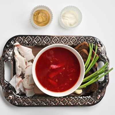 Фирменный борщ в Болконский по цене 600 ₽