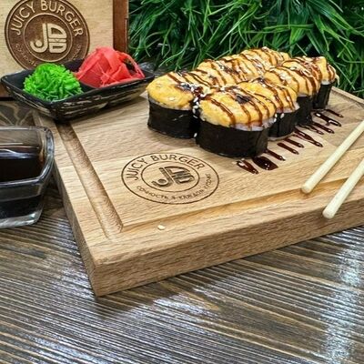 Запечённые роллы Тори в Juicy Burger по цене 434 ₽