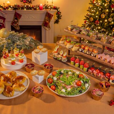 Новогодний фуршет №1 в KanapeFest по цене 25362 ₽