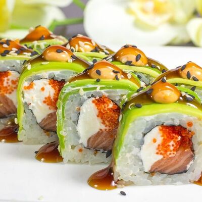 Ролл Сяке абогадо маки в Луиджи & Тосё по цене 369