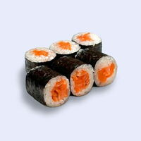 Макси с сёмгой в Khaki Sushi