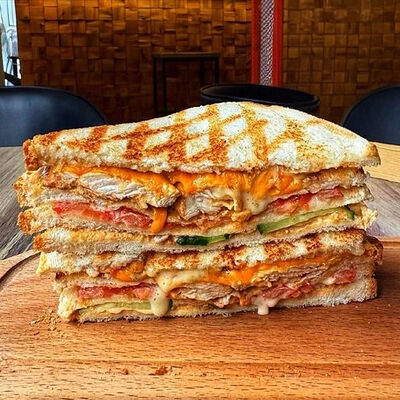 Сэндвич Фирменный XL в Гастропаб Ёж по цене 495 ₽