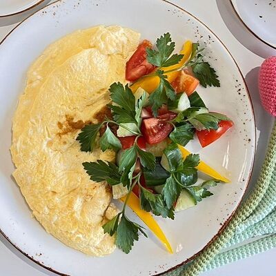 Омлет с сыром в Home Kitchen по цене 1260 ₸