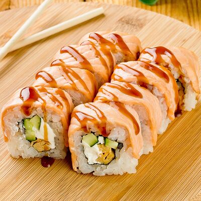 Ролл Запеченный Лосось в Белый Аист по цене 445 ₽