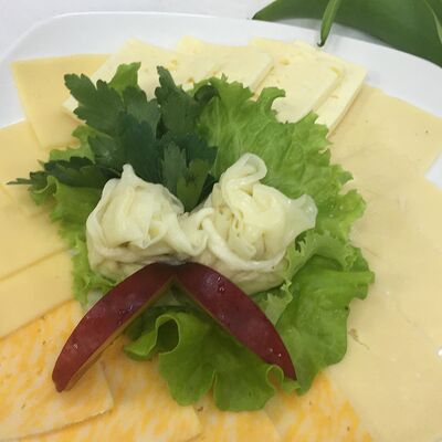 Сырная тарелка в Усадьба принца по цене 510 ₽