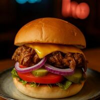 Бургер с рваной свининой в Foggy Dew рестопаб