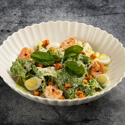 Цезарь с креветками в BeerLogovo по цене 800 ₽