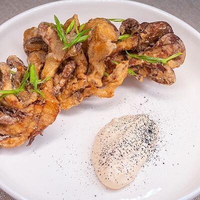 Хрустящие вешенки с сырным спайси_ в Chester по цене 396 ₽