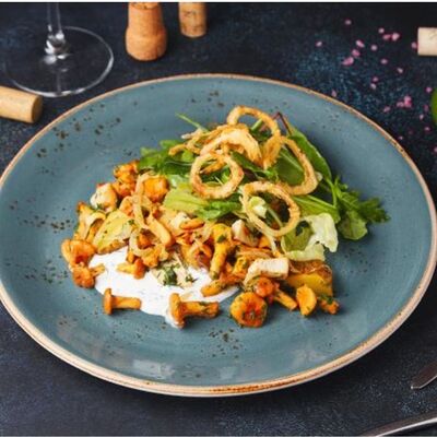 Салат с лисичками в Сохо по цене 590