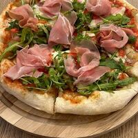 Пицца капричиоза в Опера траттория