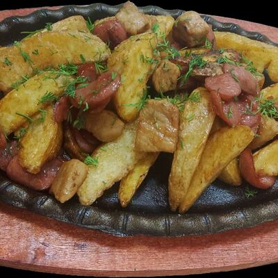 Картофель с курицей и грибами в сливочном соусе в Пицца МАФИЯ по цене 630 ₽