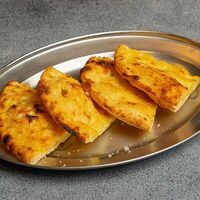 Фокачча с солью и чесночным маслом в 321 Club by Novikov