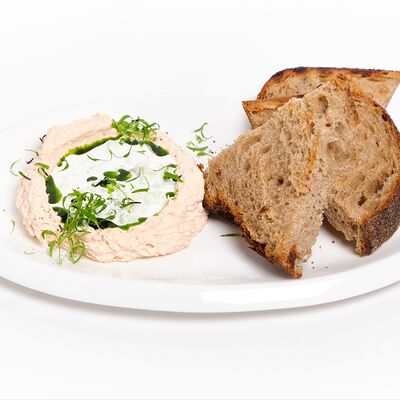 Риет из лосося с соусом дзадзики в Ciro bistro по цене 890 ₽