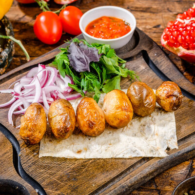 Шашлык из молодого картофеля в Роял Палас по цене 180 ₽