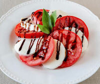 Итальянский классический салат Caprese в Антресоль