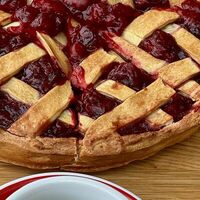 Вишневый пирог в Coffeeline - кофе и еда