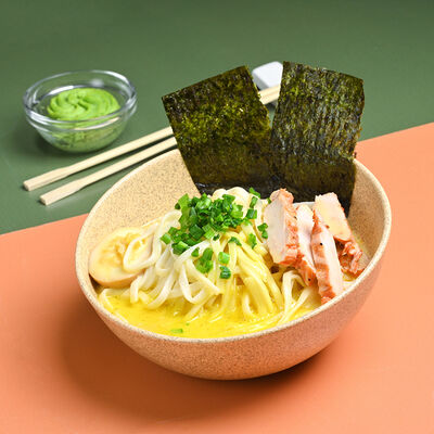 Сырный рамен с курицей в Зебры по цене 650 ₽