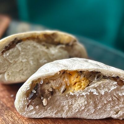 Бань бао со свининой в Бань бао по цене 325 ₽