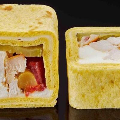 Тортильяс чикен ролл в 7 LiR по цене 380 ₽