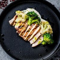 Куриное филе с соусом из цветной капусты и пармезана в Edateca Едатека