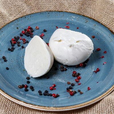 Буррата в Jager restopub по цене 230 ₽